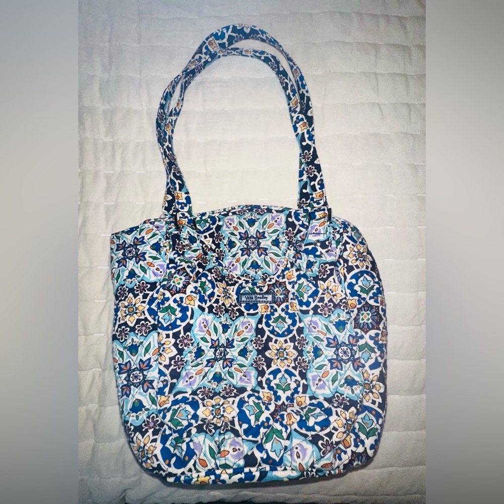 Vera Bradley Glenna Tote Lisbon Medallion